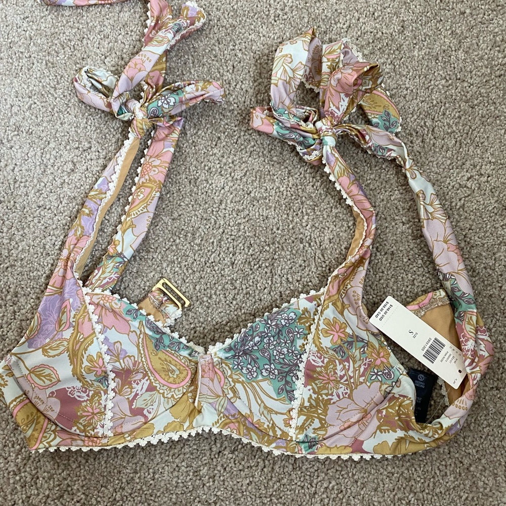 Beach riot top - NWT